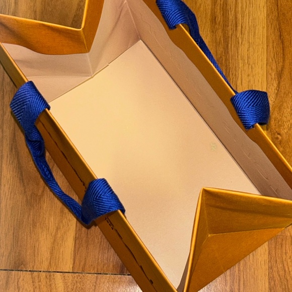 Authentic Louis Vuitton Paper Shopping Bag - Picture 7 of 11